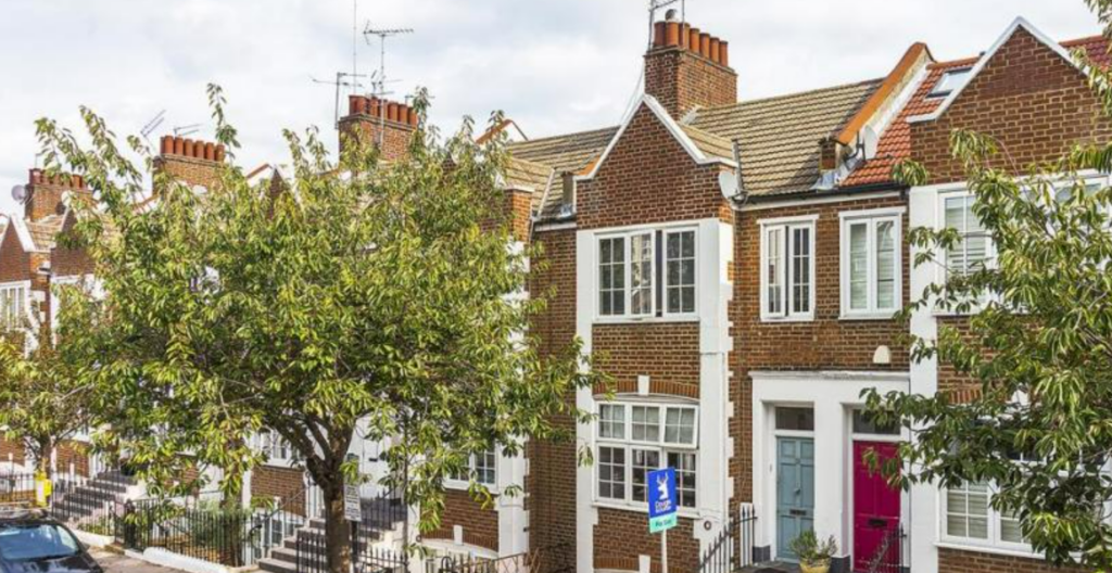 2022 in search Cornwall and Devon searches decline & more renters seek